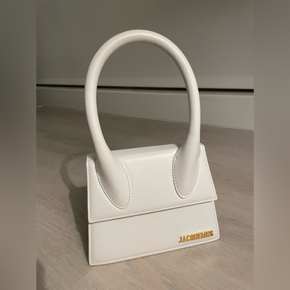 Jacquemus White ‘Le Chiquito Moyen’ Top Handle Bag - Picture 7 of 9